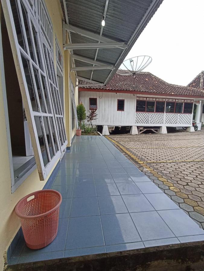 Hotel Redante 1 Baturaja  Экстерьер фото